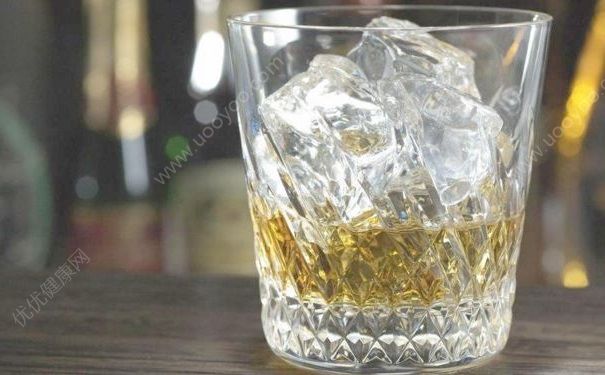 喝冰水對(duì)身體有害嗎？喝冰水肚子疼怎么辦？(4)
