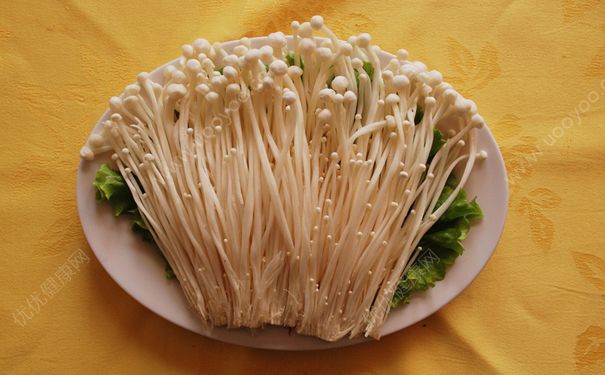金針菇和芋頭能一起吃嗎？芋頭和金針菇能一起煮火鍋嗎？(3)