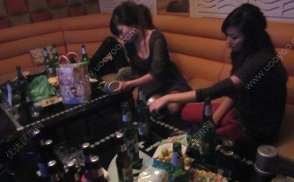 偷開(kāi)教練車去喝酒 喝酒有什么好處和壞處？(3)