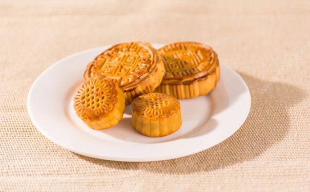 月餅?zāi)芎推【埔黄鸪詥幔砍栽嘛灪绕【坪脝幔?1)