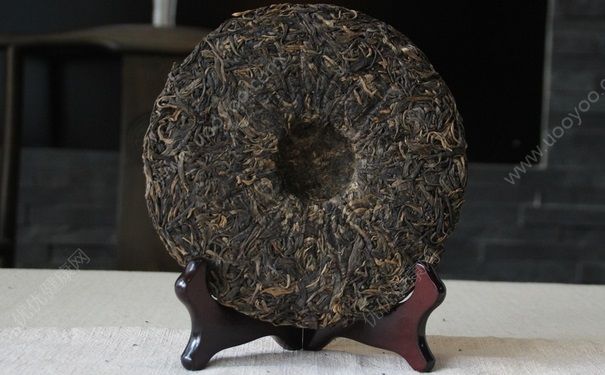 烏龍茶與普洱茶哪個減肥效果好？烏龍茶與普洱茶注意有什么區(qū)別？(1)