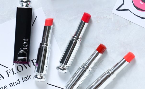 Dior迪奧漆光唇釉877適合黃皮嗎？迪奧口紅色號怎么選？(1)