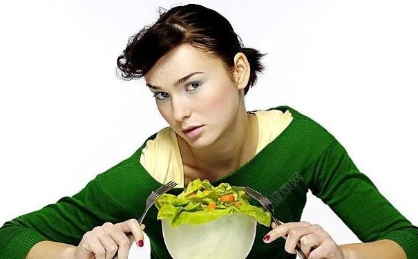 不吃晚飯?zhí)焯戾憻捯唤餂]瘦，借酒消愁醉倒路邊，該怎樣正確減肥？(2)