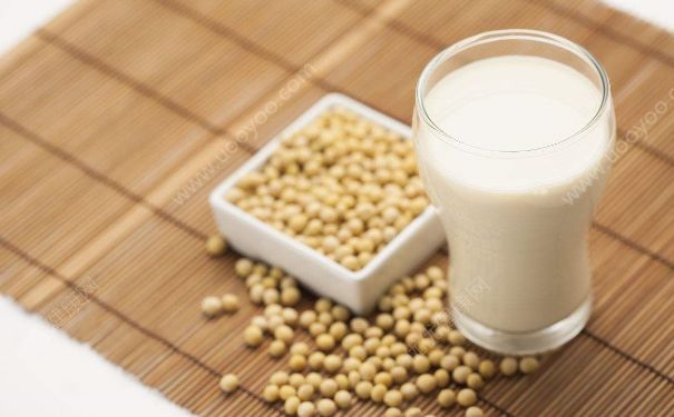 喝豆?jié){能不能豐胸？日常豐胸方法有哪些？(1)