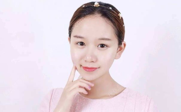 月經(jīng)期間為什么會長痘？月經(jīng)期間長痘怎么辦？(1)