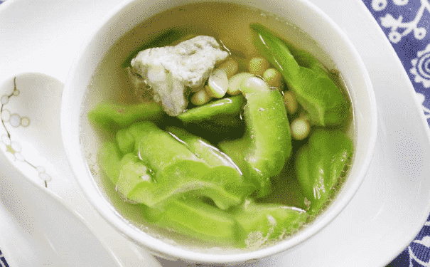 女性瘦臉吃什么食物好？女性瘦臉的方法有哪些？(1)