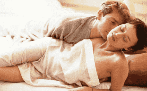 如何才能讓女人分泌愛(ài)液？刺激哪些部位能讓女人愛(ài)液泛濫？(1)