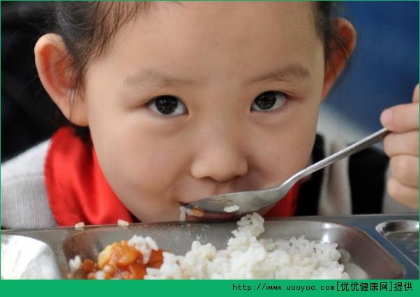 小學(xué)生午餐吃什么好？小學(xué)生午餐食譜大全(1)