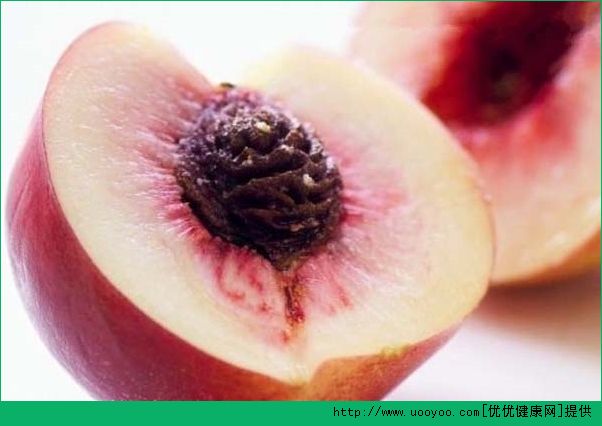 桃子肉變黑是什么原因？桃子肉發(fā)黑還能吃嗎？(1)