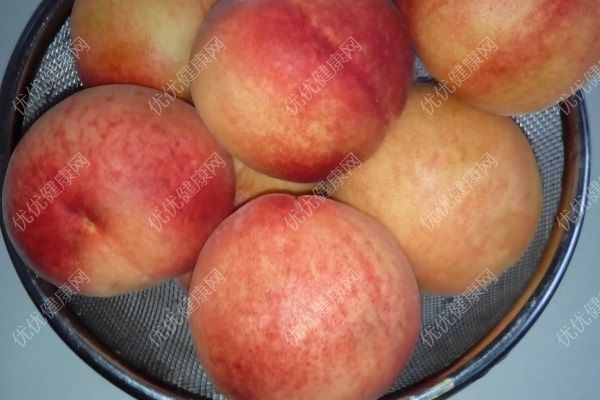 桃子有什么營養(yǎng)？桃子有什么好處？(2)