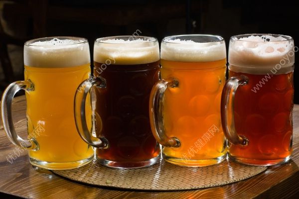 吃荔枝可以喝酒嗎？吃荔枝喝啤酒會(huì)怎樣？(2)