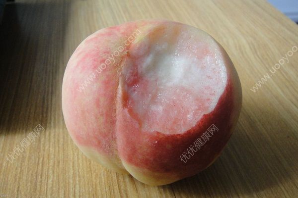 桃子發(fā)酸是什么情況？酸桃子的營養(yǎng)價(jià)值(1)