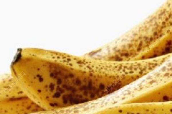 香蕉皮有黑點(diǎn)還能吃嗎？香蕉怎么保存不變黑？(1)