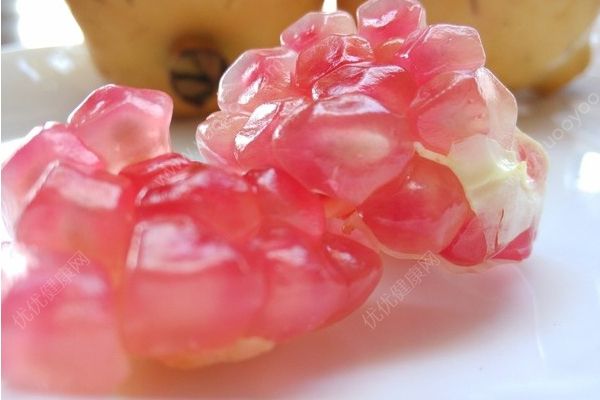 石榴和牛奶一起吃好不好？石榴能和牛奶同食嗎？(2)