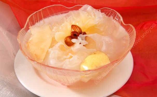 銀耳雪梨湯怎么做呢？銀耳雪梨湯的功效(3)