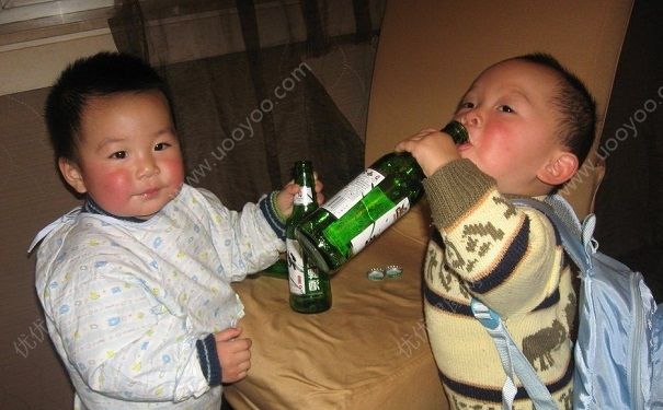 青少年喝酒的壞處？青少年喝酒會(huì)長(zhǎng)不高嗎？(1)
