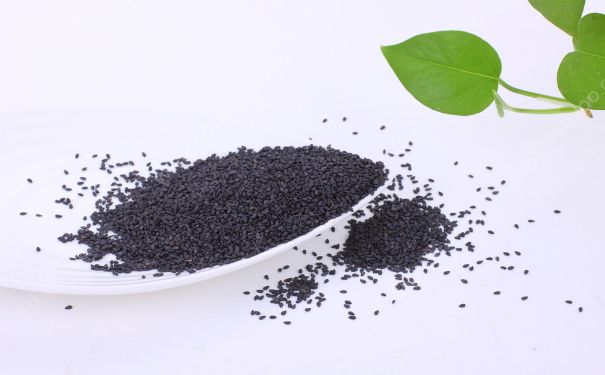 黑芝麻治脫發(fā)嗎？吃黑芝麻能防脫發(fā)嗎？(1)