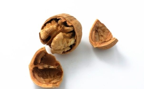 核桃和什么不能一起吃？核桃和什么相克？(1)