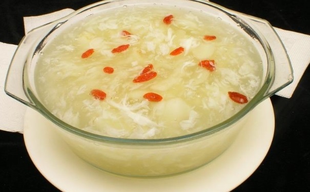 冬季美容養(yǎng)顏喝什么湯？冬季美容養(yǎng)生湯有哪些？(1)