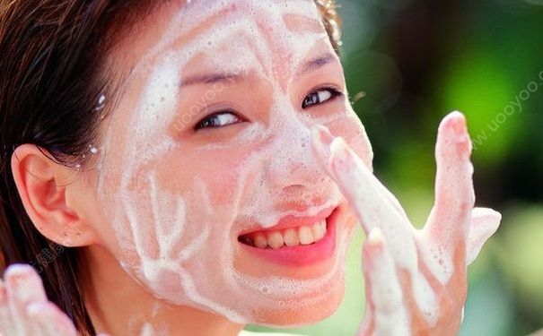 夏天護(hù)膚品用什么好？適合夏天用的護(hù)膚品有哪些？(2)