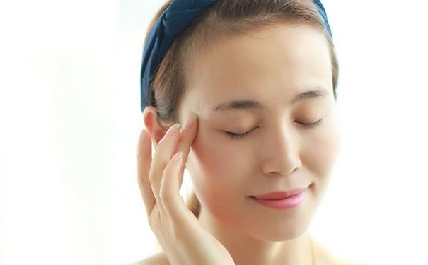 哪些眼霜對上班族的效果好？眼霜的使用方法是怎樣的？(1)