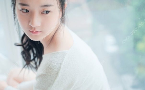 女生臉上有斑點(diǎn)怎么辦？臉上斑點(diǎn)可以祛除嗎？(1)