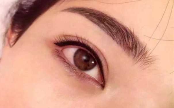 紋美瞳線對(duì)眼睛有什么影響嗎？紋美瞳線有哪些后遺癥？(1)