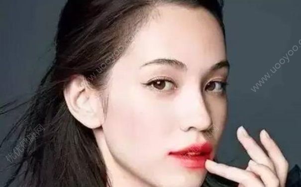吻唇妝怎么畫？2017最流行的唇妝怎么畫？(1)