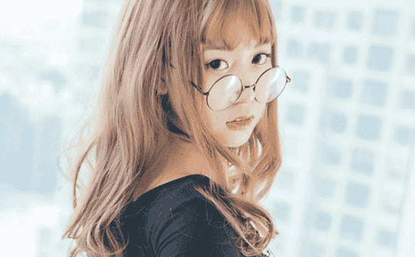 為什么女人的乳頭顏色是黑色的？女人乳房顏色黑說明什么？(1)