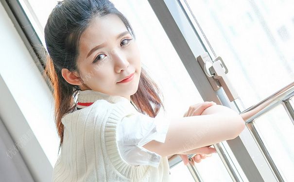 十八歲女生胸很小很軟正常嗎？18歲女孩乳房小而且軟怎么回事？(3)