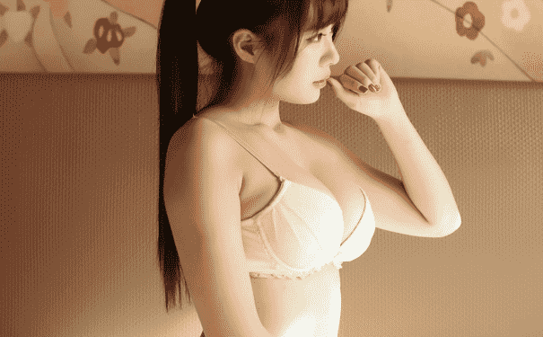 女人做什么讓胸部更挺拔？女性日常如何護理乳房？(1)
