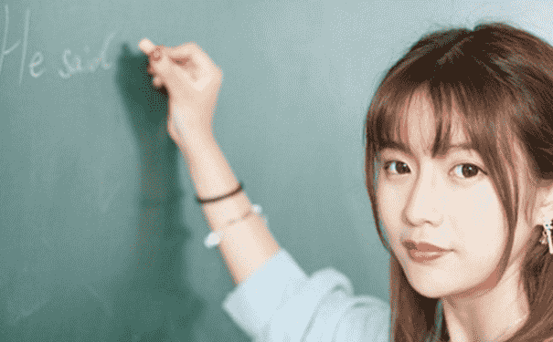 女性頭發(fā)變少的的原因有哪些？女性頭發(fā)變少怎么辦？(1)