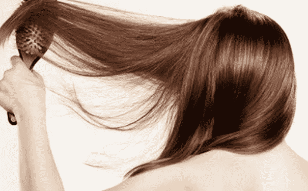女人經(jīng)常掉頭發(fā)怎么辦？女人為什么容易掉頭發(fā)？(1)