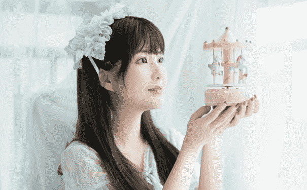 女性如何清洗頭發(fā)能有效的減少掉發(fā)的現(xiàn)象？(1)