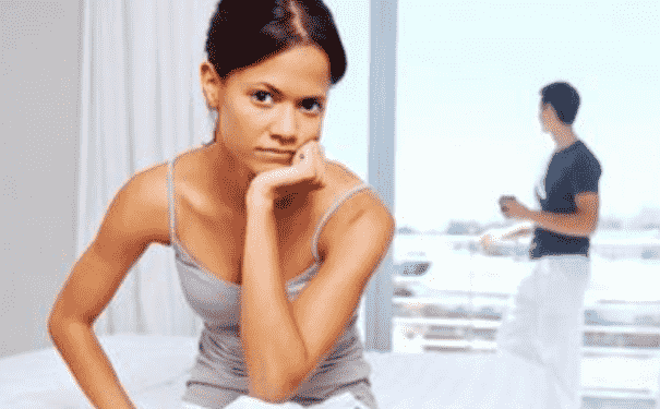 讓女人長皺紋的習(xí)慣有哪些？什么習(xí)慣會讓女人長皺紋？(1)