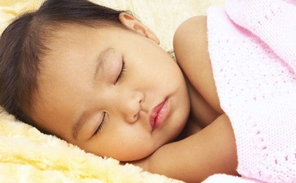 孩子夜里磨牙有什么危害？小孩睡覺(jué)磨牙怎么治療？(1)