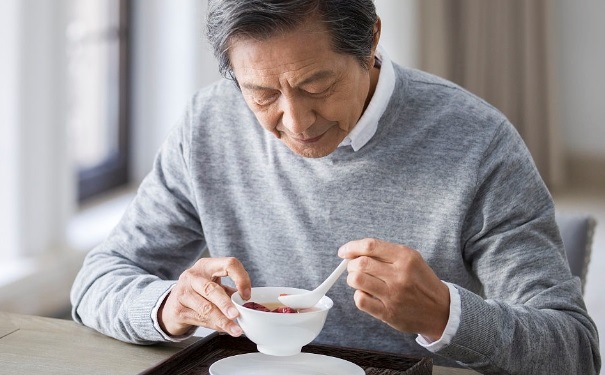 老人便秘有什么調(diào)理方法？老年人便秘要怎么辦？(1)