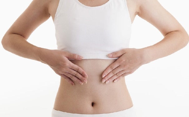 哪些因素會導(dǎo)致女性乳房下垂？怎樣預(yù)防胸部下垂？(1)