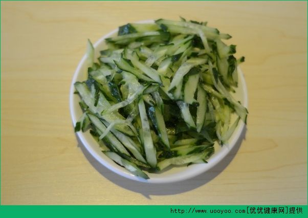 黃瓜涼拌金針菇怎么做？黃瓜和金針菇怎么涼拌好吃？(3)