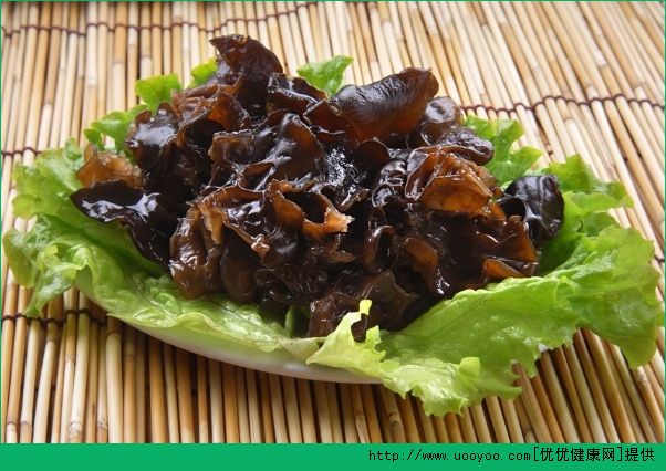 黃瓜涼拌木耳怎么做？黃瓜涼拌木耳的做法介紹(3)