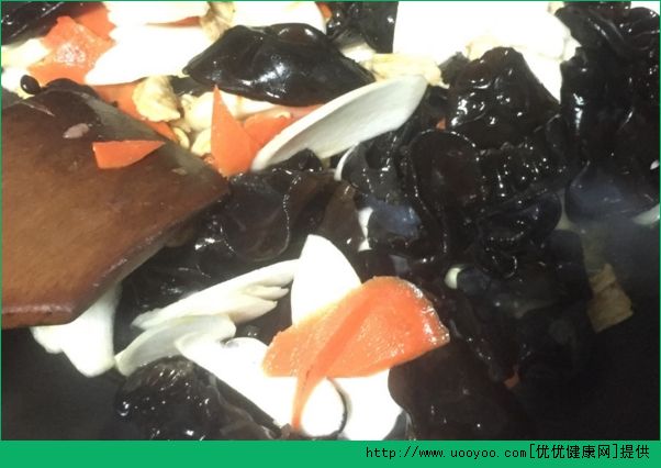 蘆筍能和木耳一起吃嗎？蘆筍炒木耳怎么做？(3)