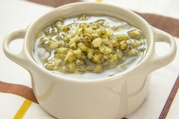 綠豆煮出來為什么是紅色的？怎么煮綠豆湯不發(fā)紅？(4)