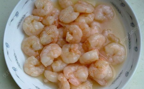 毛豆炒蝦仁的做法 毛豆炒蝦仁怎么做好吃？(4)