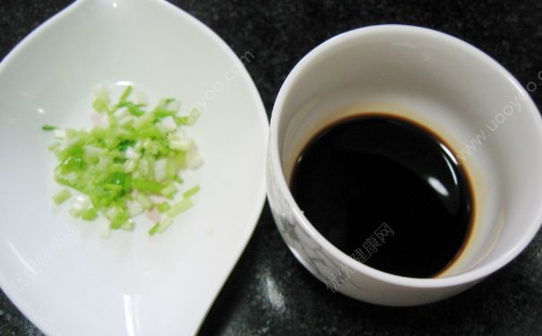 醬油炒飯的做法 醬油炒飯怎么做好吃？(2)