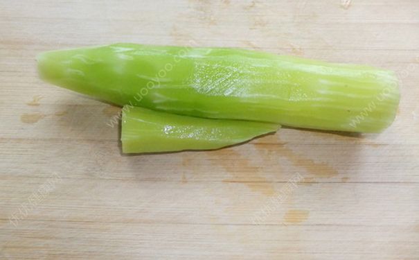 萵筍可以生吃嗎？生吃萵筍還是焯水？(1)
