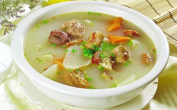 排骨湯要不要放醬油？排骨湯放醬油好不好？(1)