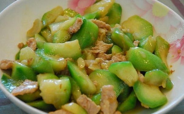 絲瓜和肉怎么做好吃？絲瓜炒肉的做法(1)