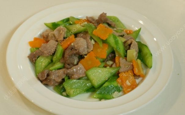 絲瓜和肉怎么做好吃？絲瓜炒肉的做法(3)