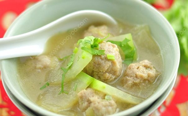 冬瓜能和香菇一起吃嗎？冬瓜香菇排骨湯的做法(1)