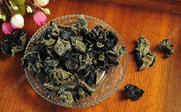 泡木耳要多長時(shí)間？泡木耳用熱水還是涼水？(1)